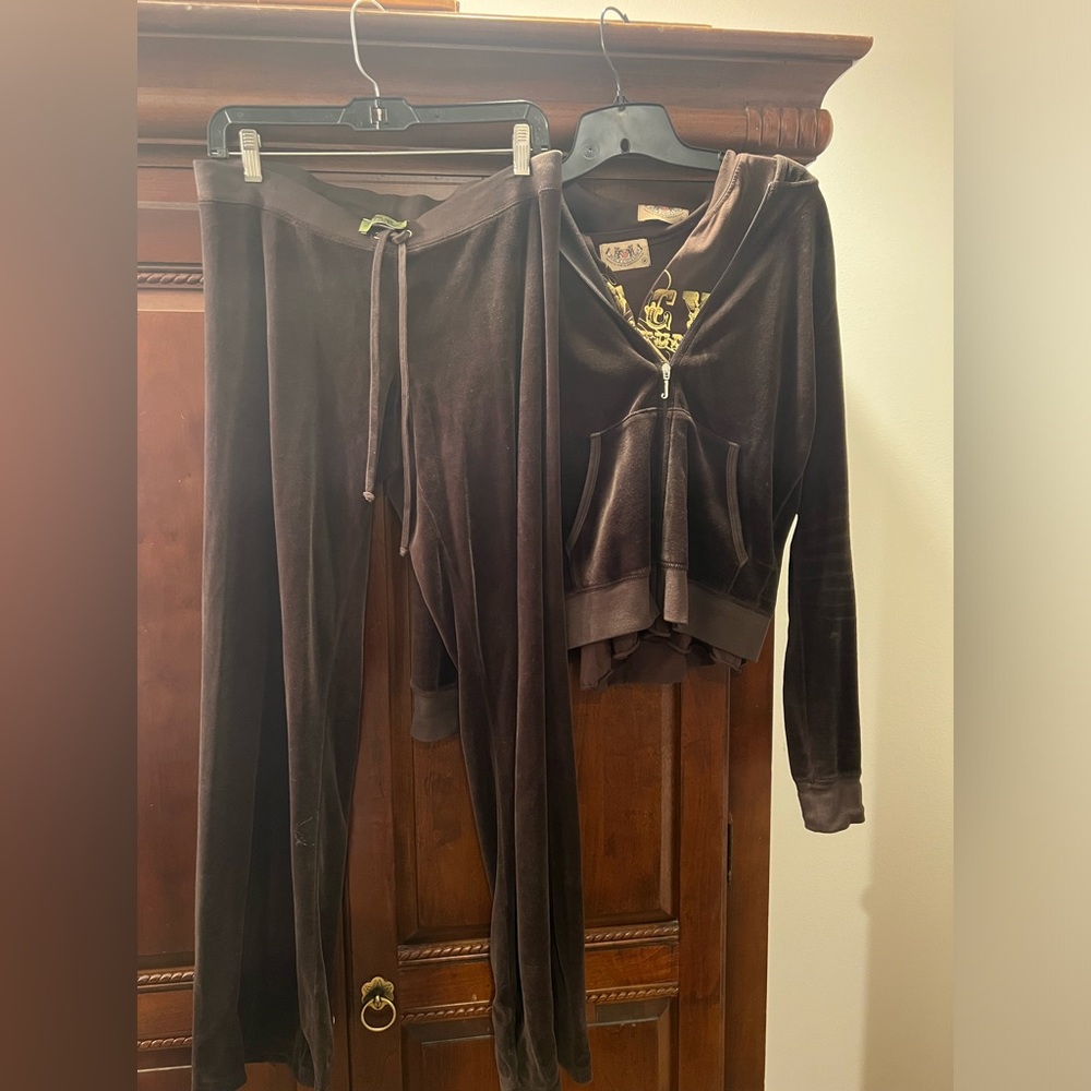 Beautiful brown juicy couture velour tracksuit